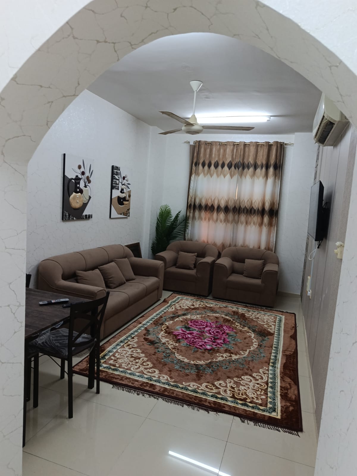 2-Bed Apartment for Rent in Muscat, الفردوس, الفردوس