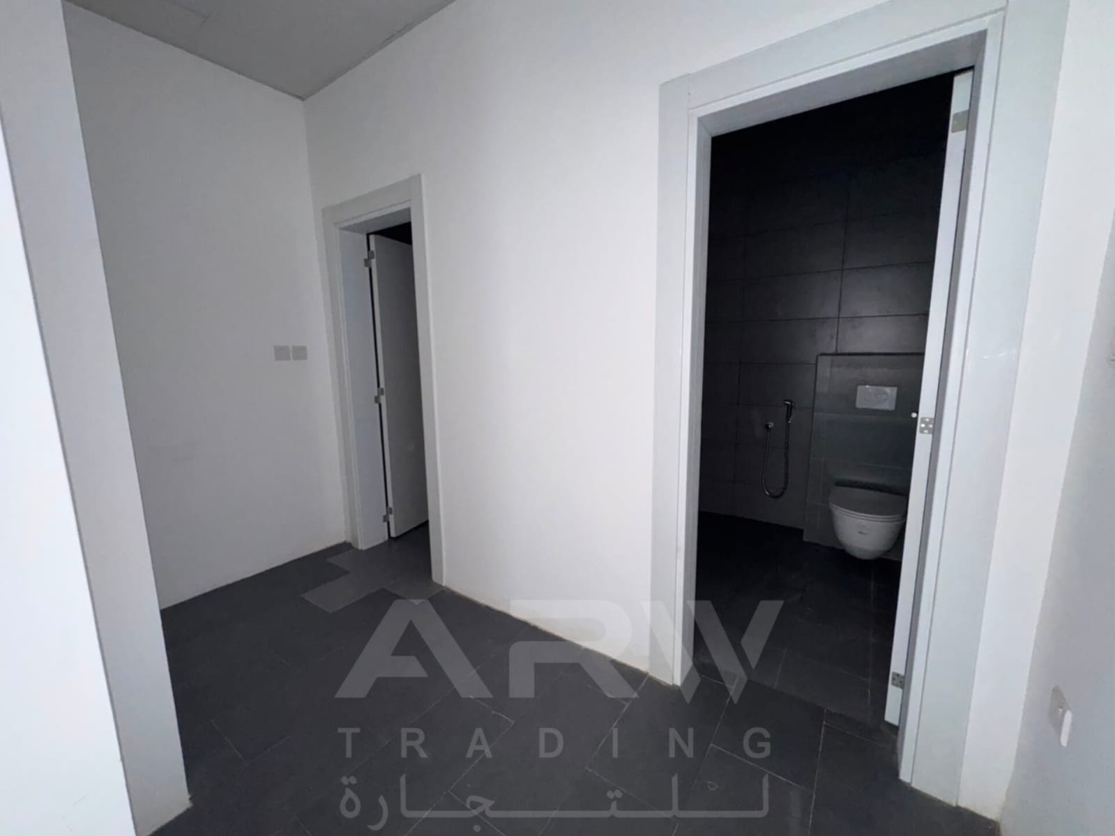 Retail Shop for Sale in Muscat Hills, GOLF TOWER, Business Tower, Muscat Hills, photo 4