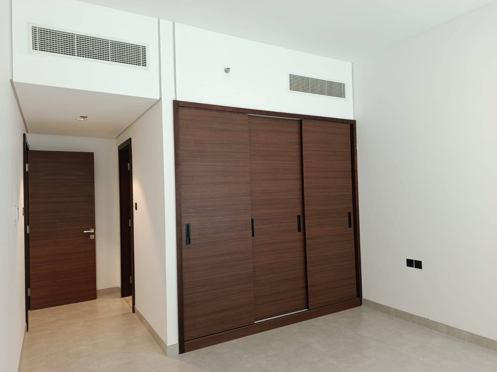 1-Bed Apartment for Rent in Muscat Hills, Hills Avenue - Muscat Hills, Muscat Hills, photo 5