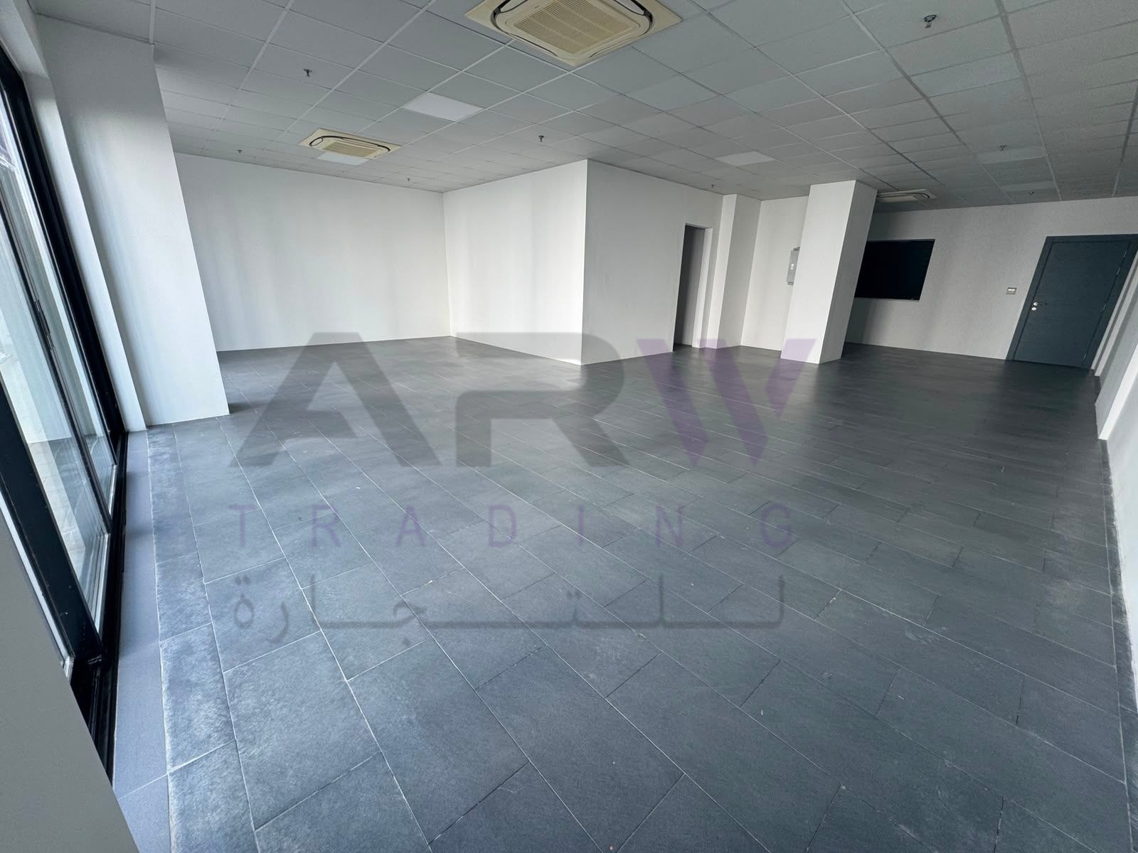محل تجاري للبيع في مسقط هيلز، مسقط هيلز، Business Tower، مسقط هيلز